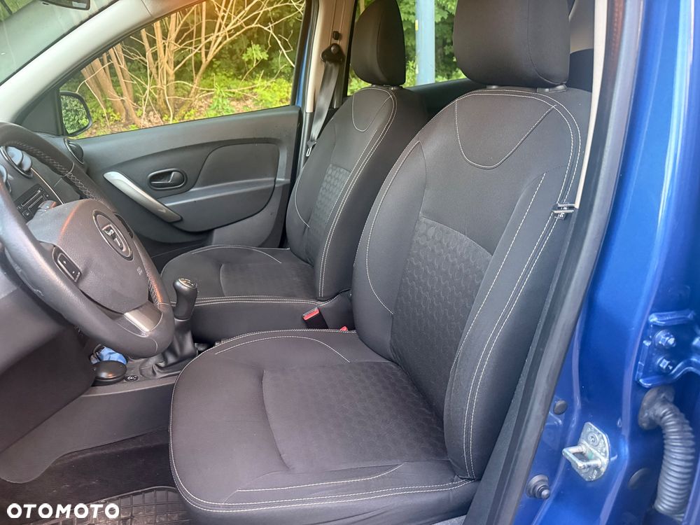 Dacia Sandero 1.2 16V 75 Laureate - 8