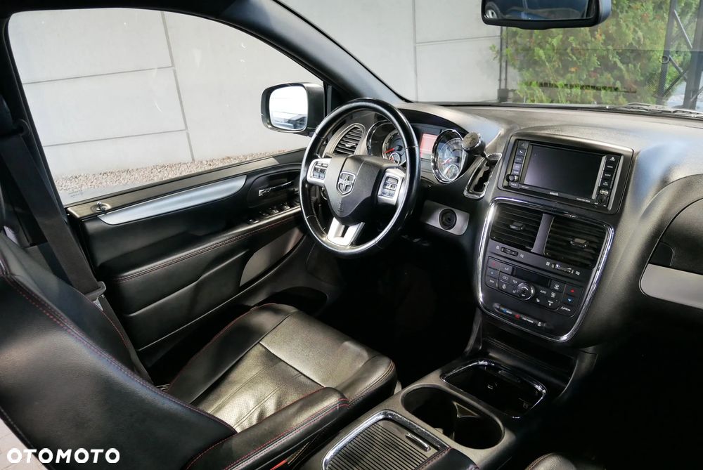 Dodge Grand Caravan - 18
