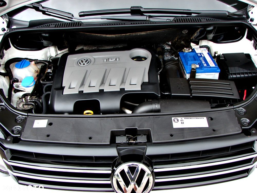 Volkswagen Touran 1.6 TDI DPF BlueMotion Technology Cup - 11