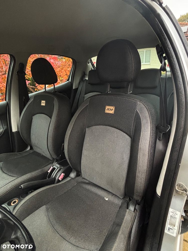 Peugeot 206 - 15