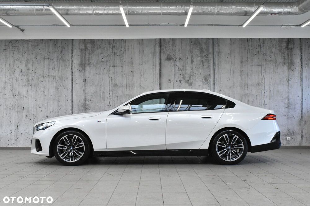 BMW Seria 5 520d mHEV M Sport - 4