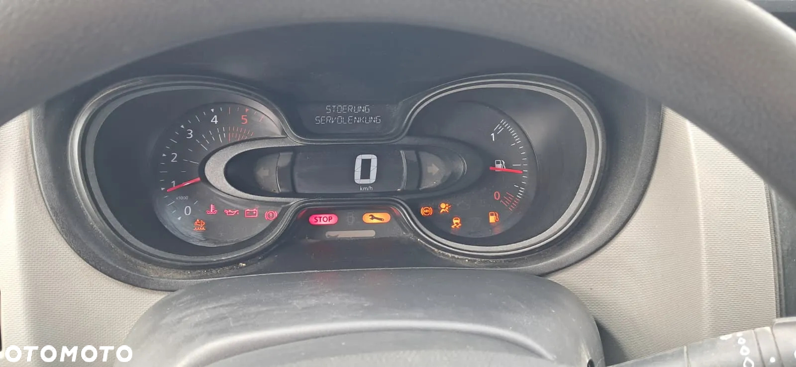 Nissan NV300 - 11