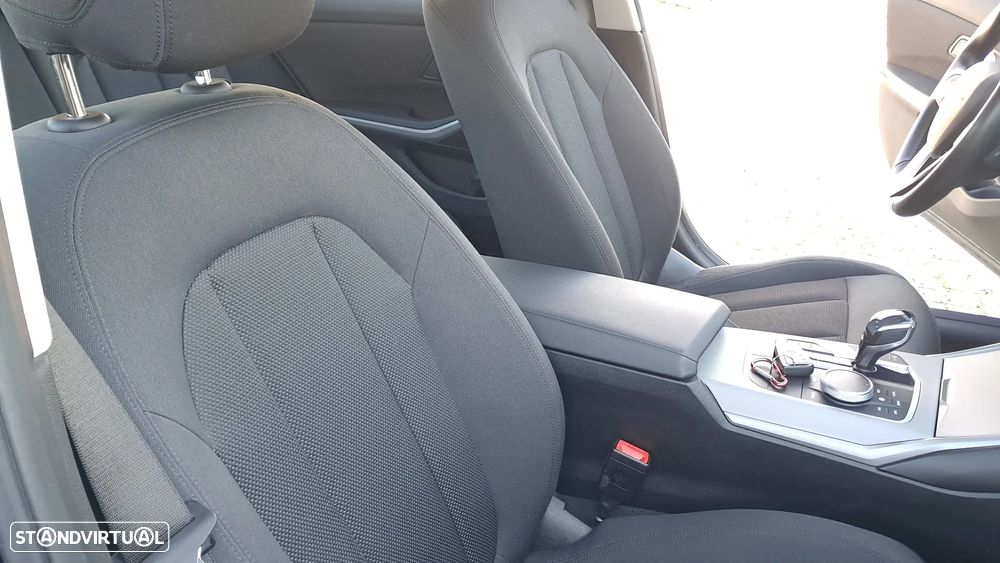 BMW 330 e Corporate Edition Auto - 43