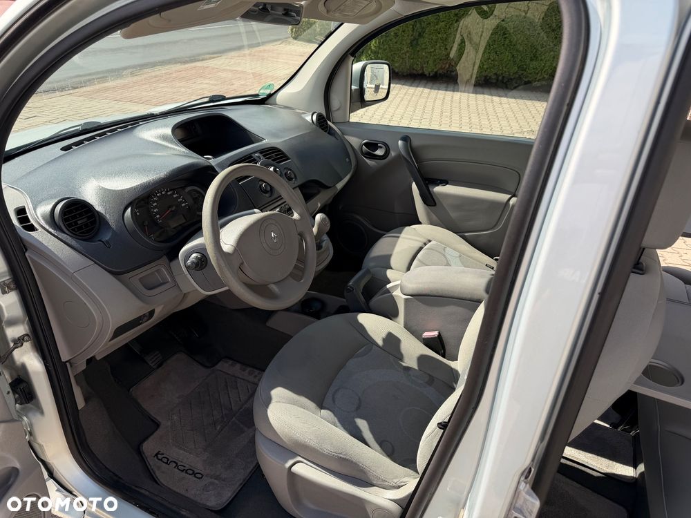Renault Kangoo 1.6 8V 90 Happy Family - 8