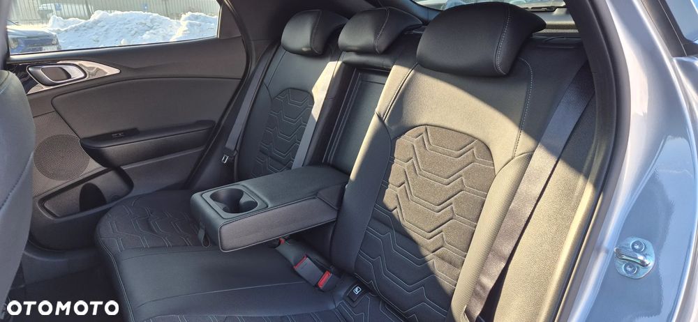 Kia XCeed 1.6 T-GDI Tribute DCT - 16