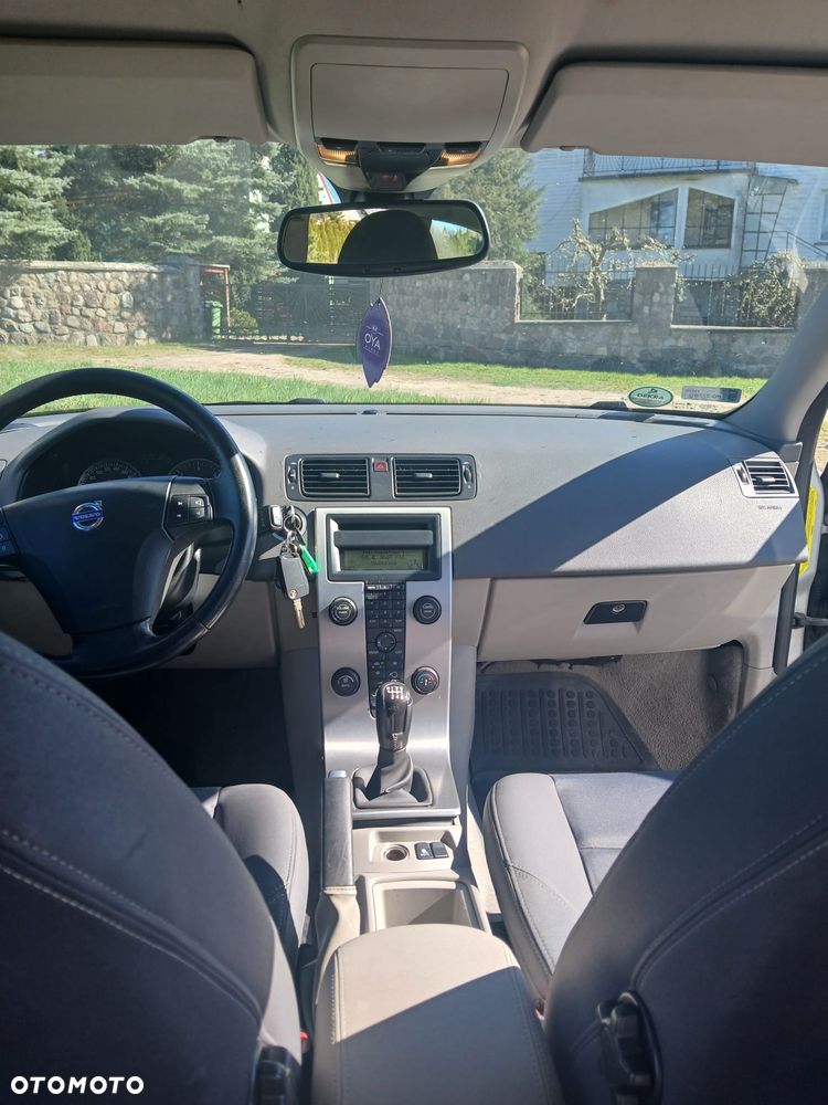 Volvo V50 2.0D Momentum - 8