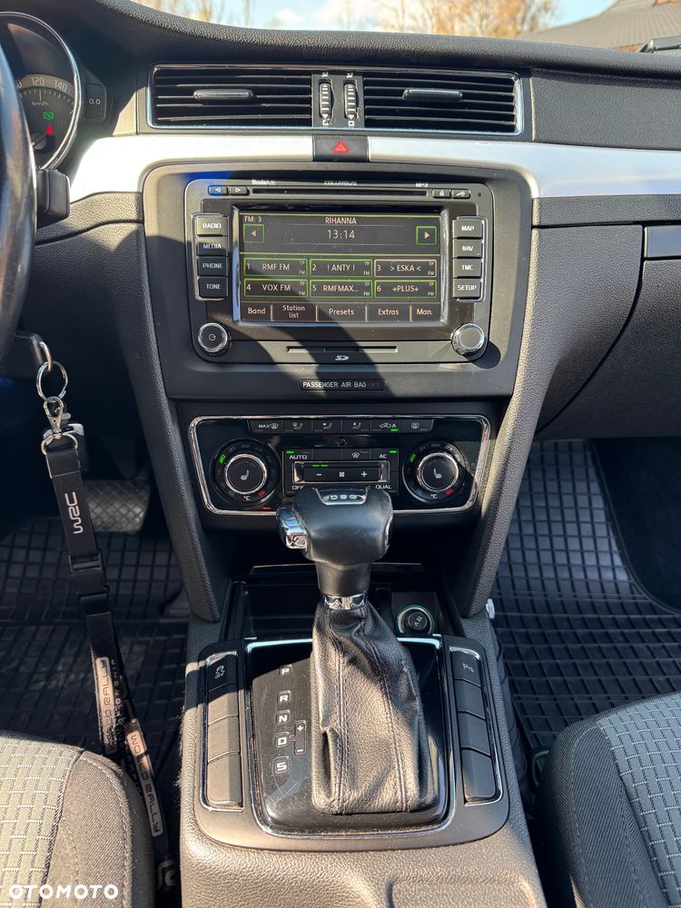 Skoda Superb 2.0 TDI Comfort DSG - 11