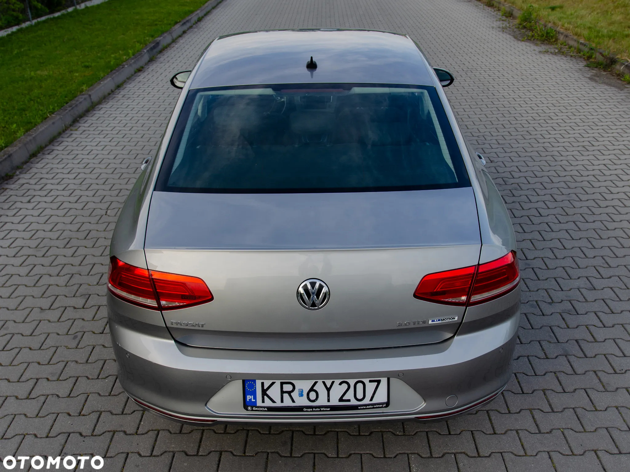 Volkswagen Passat 2.0 TDI SCR Comfortline - 11