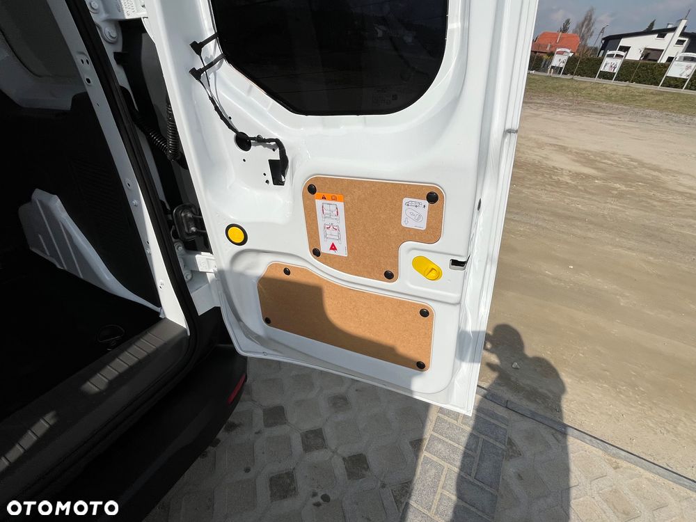 Ford Transit Connect - 16