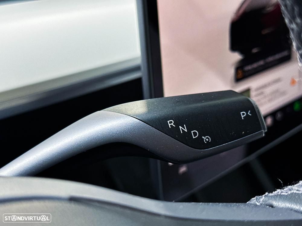 Tesla Model Y Performance Dual Motor AWD - 44