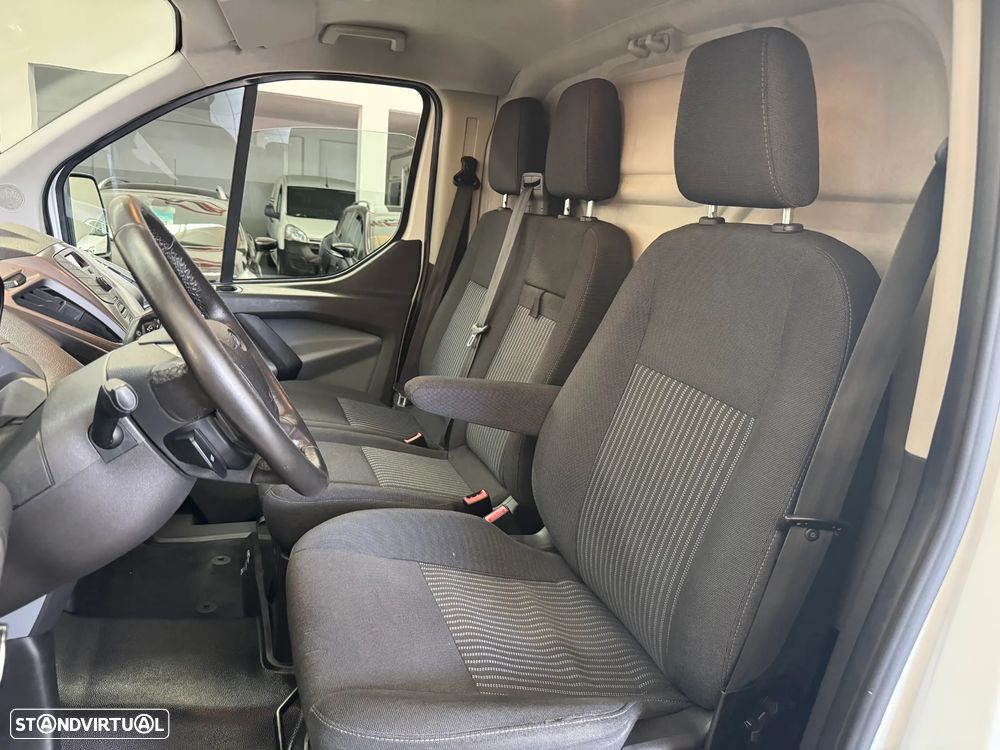 Ford Transit Custom 2.2 - 17