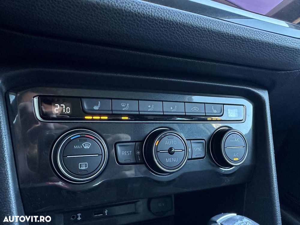 Volkswagen Tiguan - 19