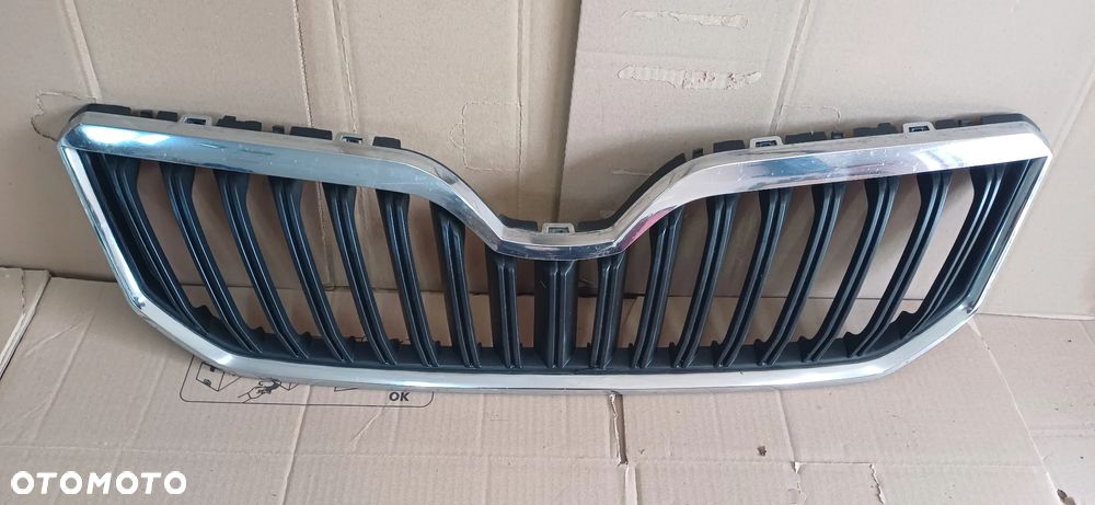 Skoda Yeti grill atrapa chłodnicy zderzaka przedniego 5L0853668 - 1