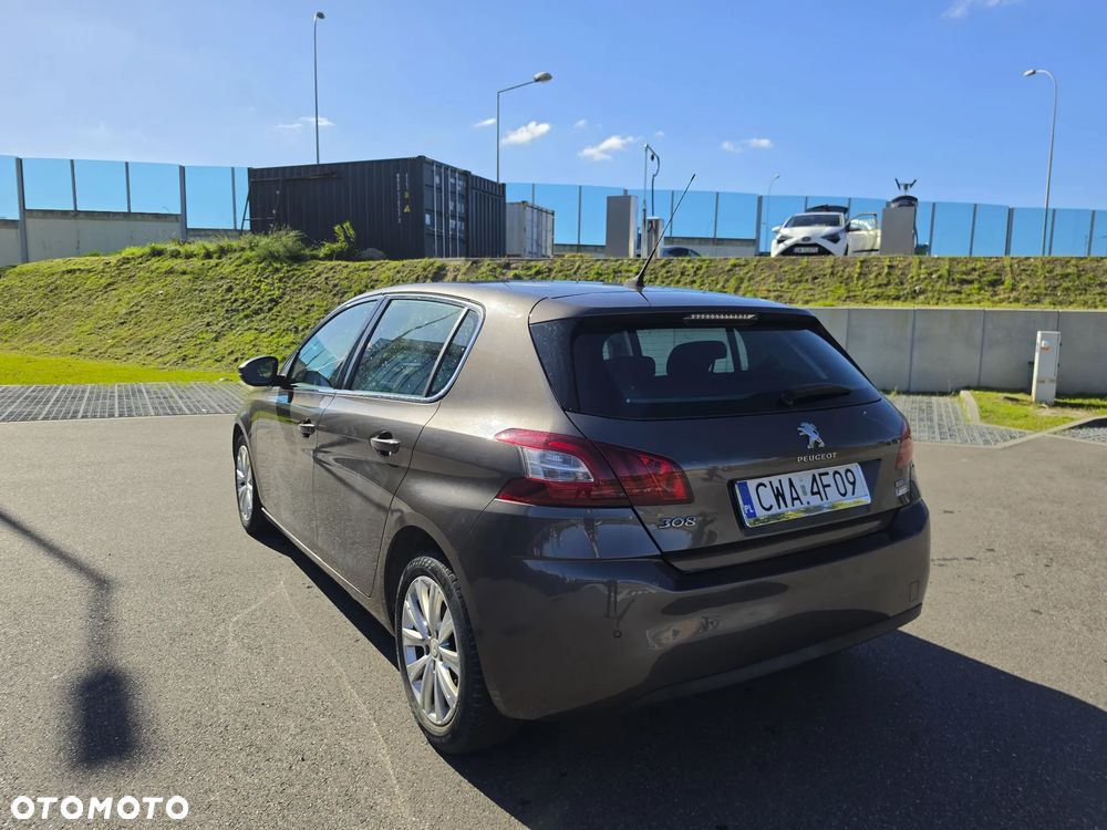 Peugeot 308 1.6 BlueHDi Allure S&S - 10