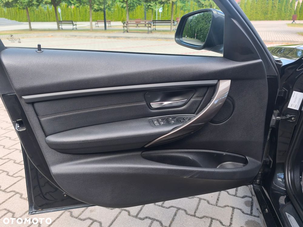 BMW Seria 3 320d Modern Line - 9