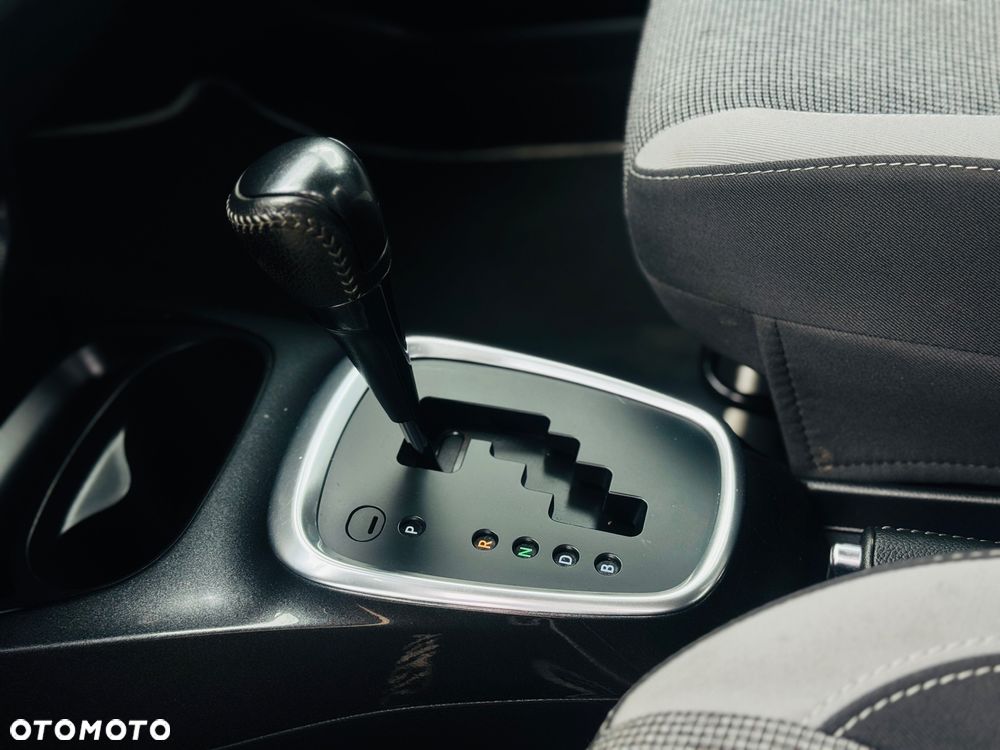 Toyota Yaris Hybrid 1.5 Executive - 17