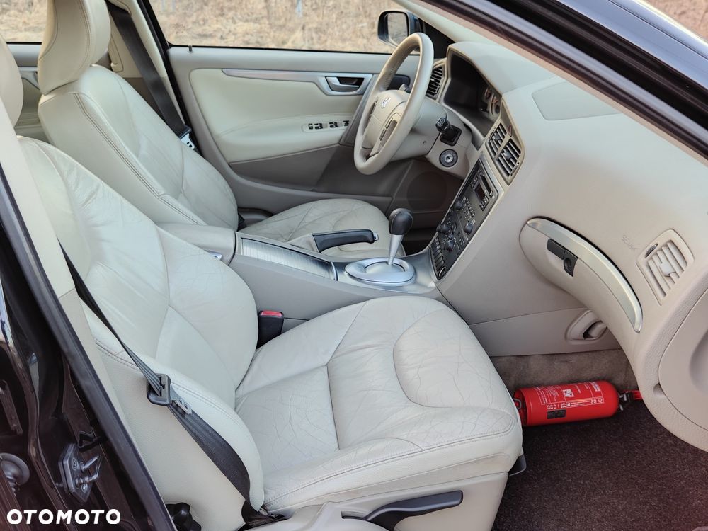Volvo V70 D Summum - 13