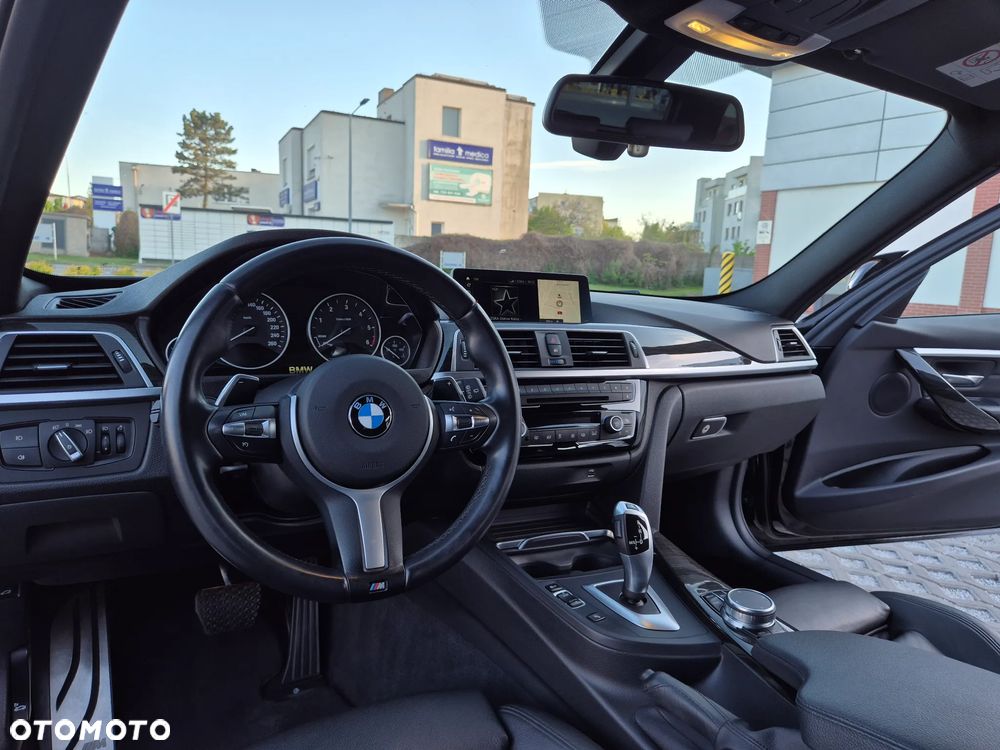 BMW Seria 3 330d Edition M Sport Shadow - 22