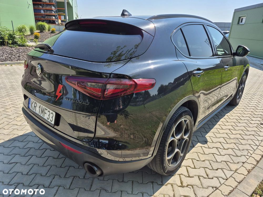 Alfa Romeo Stelvio 2.0 Turbo B-Tech Edition Q4 - 3