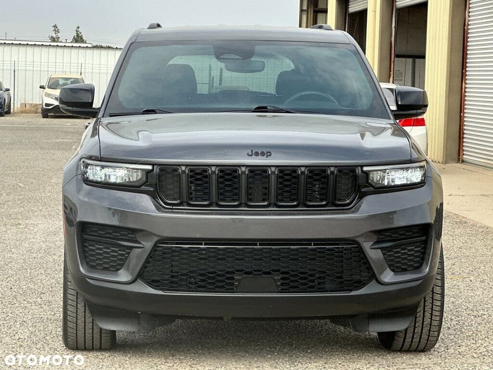 Jeep Grand Cherokee - 4