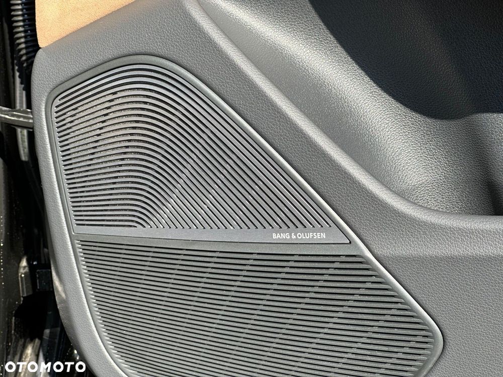 Audi RS Q8 - 27