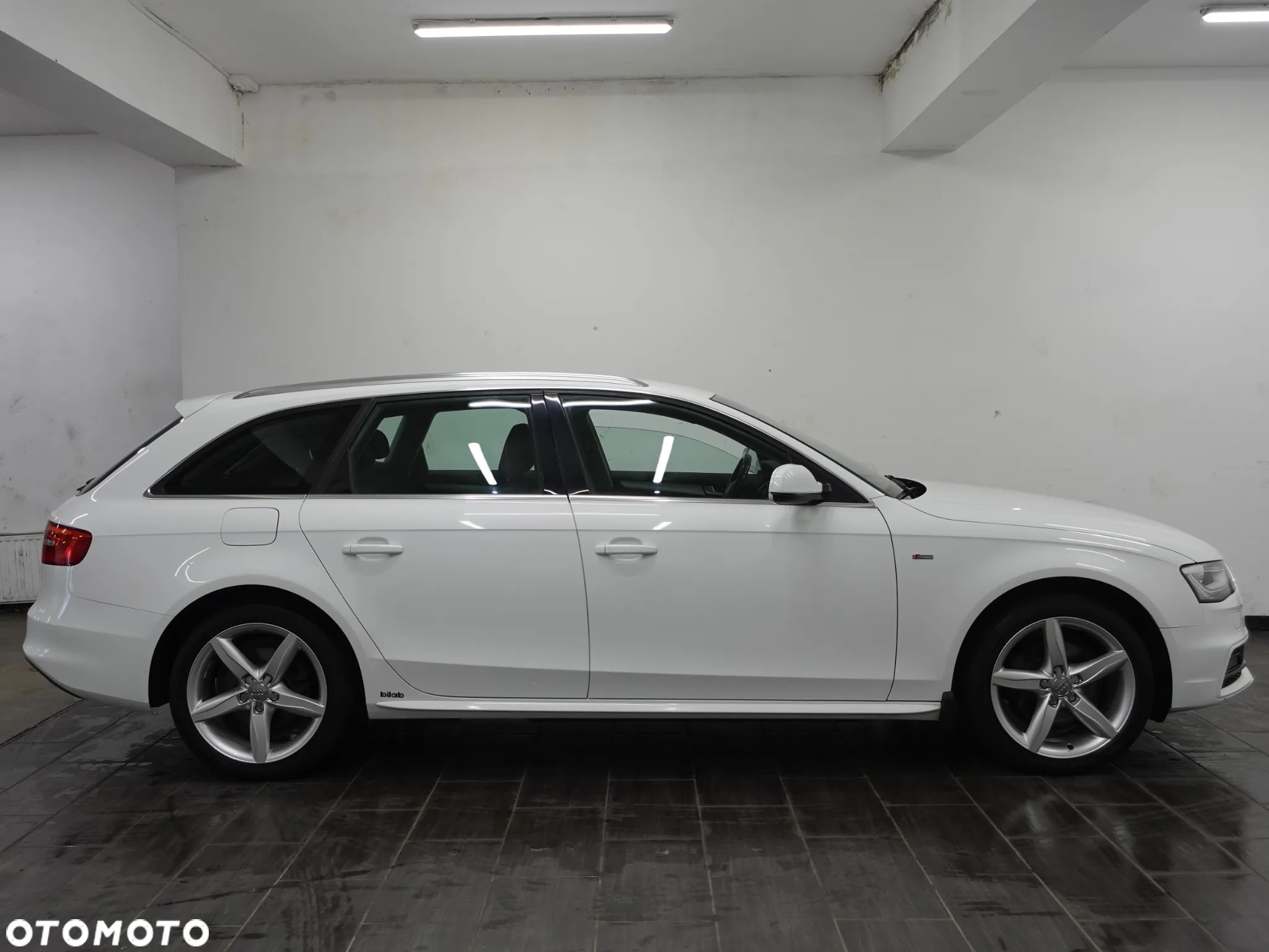 Audi A4 Avant 2.0 TDI DPF clean diesel quattro S line Sportpaket - 11