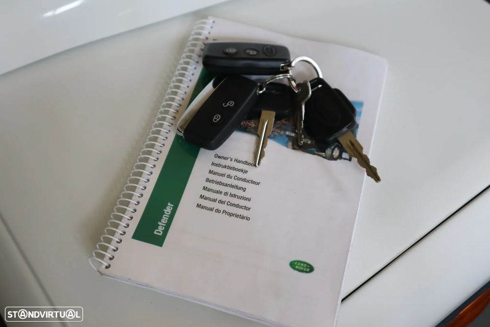 Land Rover Defender 130 CC 2.2 CRD E CD - 32