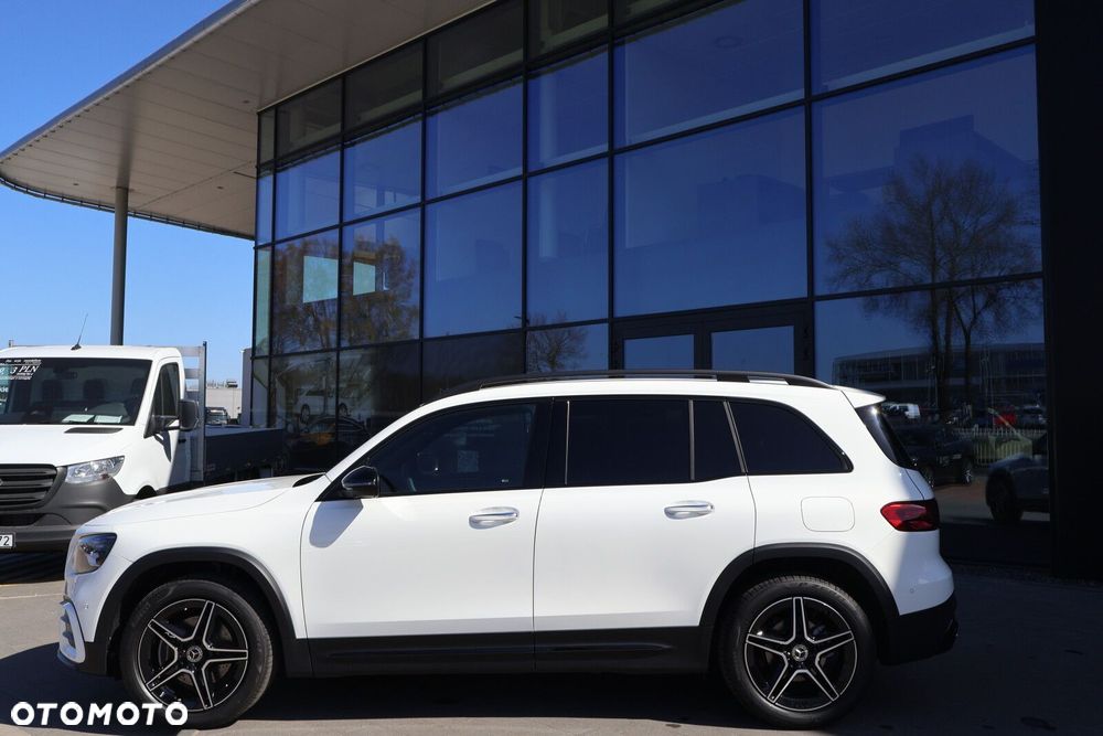 Mercedes-Benz GLB - 8