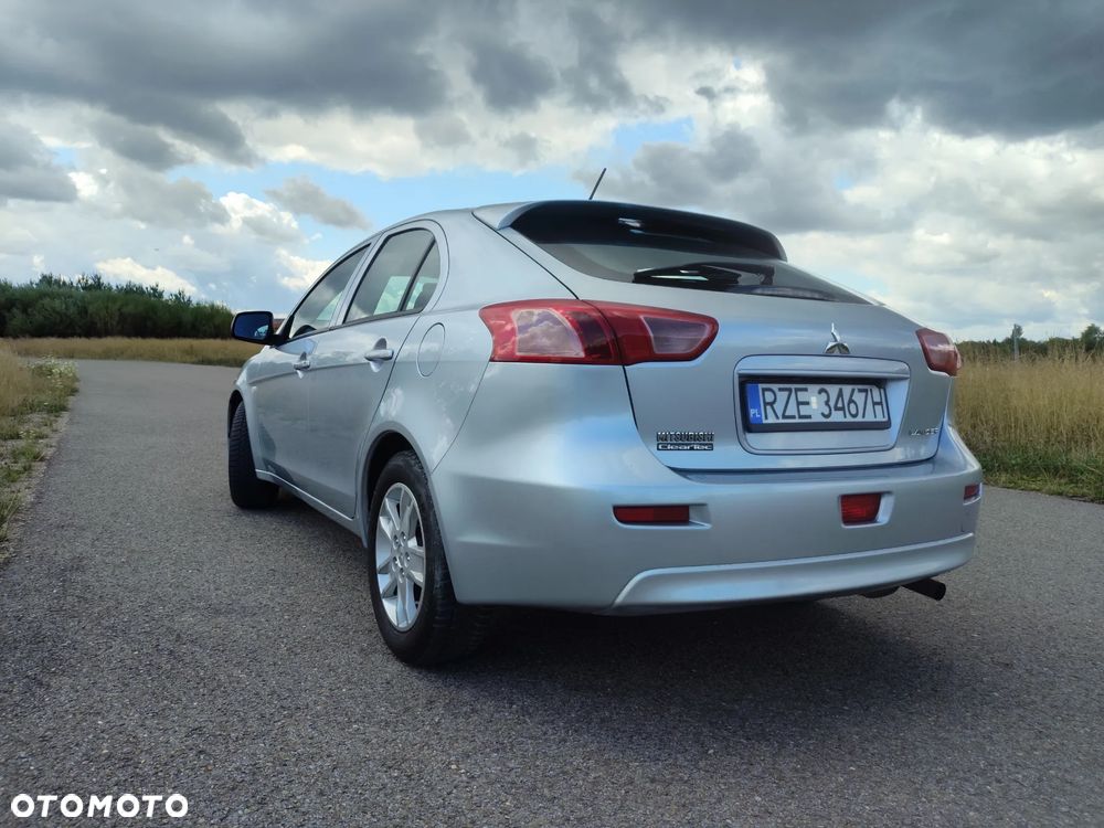 Mitsubishi Lancer - 7
