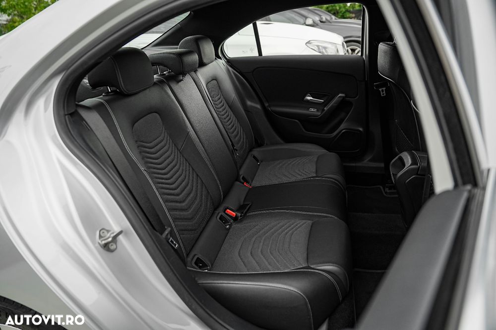 Mercedes-Benz A 200 d Sedan 8G-DCT Style - 15
