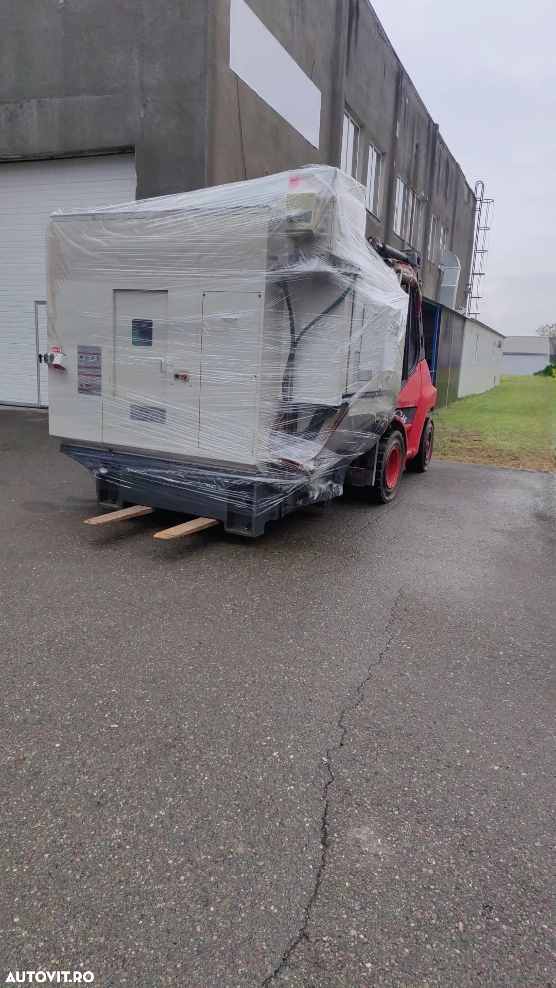 Descarcare marfa cu stivuitor cu operator - 10