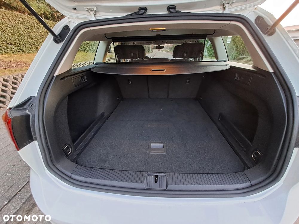 Volkswagen Passat Variant - 9