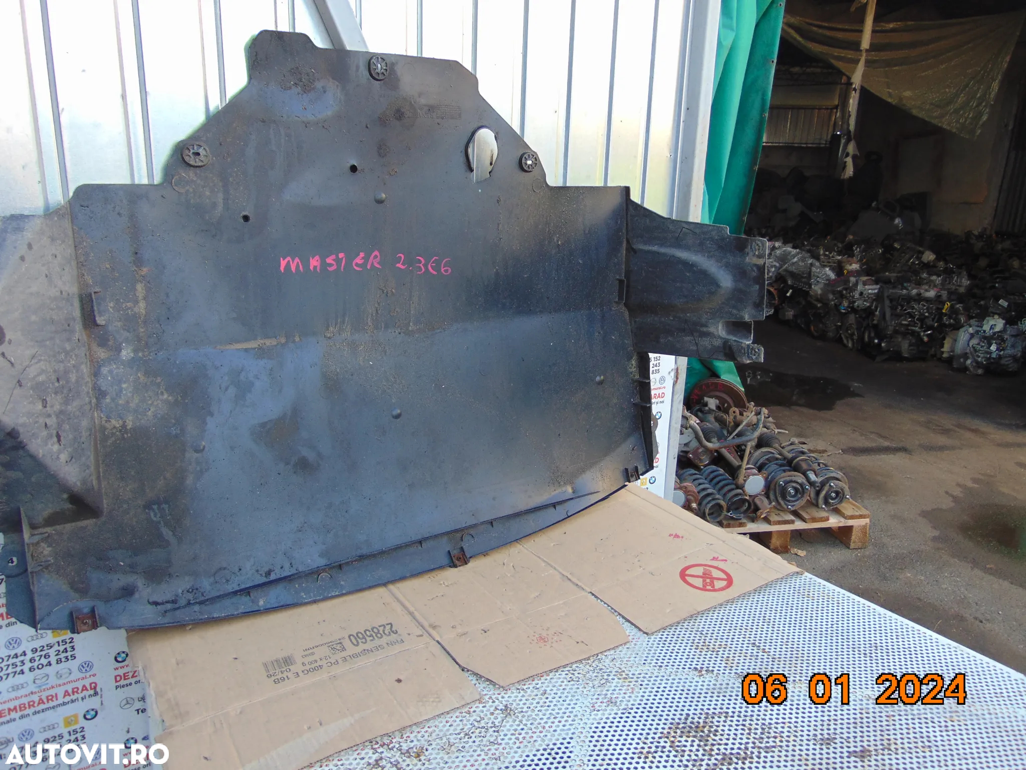 Scut motor Renault Master dupa 2018 Opel Movano cod 758903761r - 2