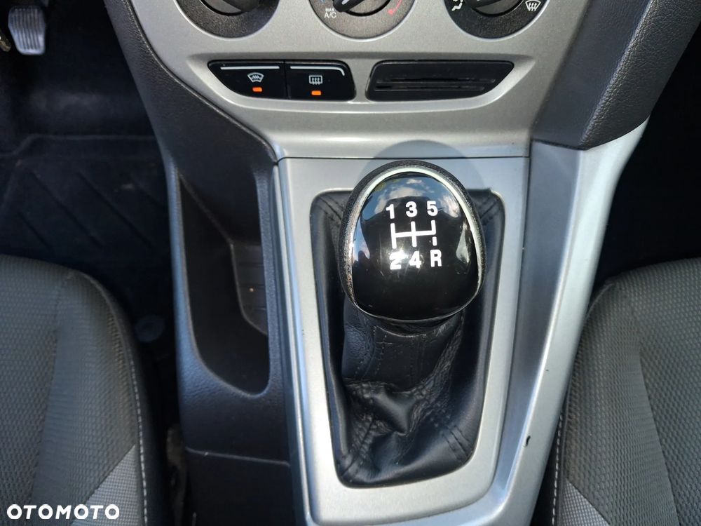 Ford Focus - 25