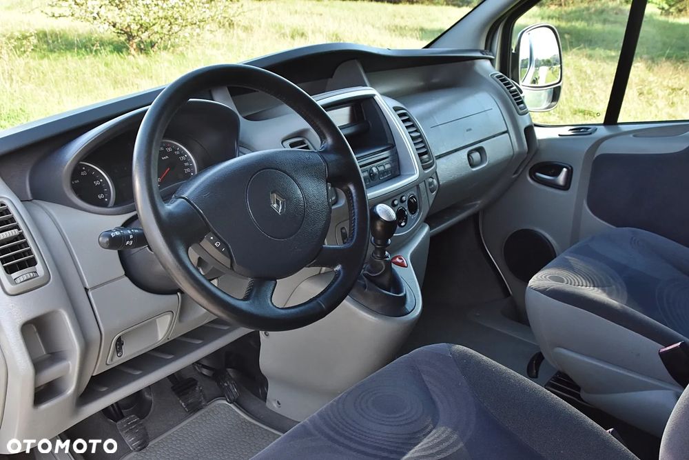 Renault Trafic - 12