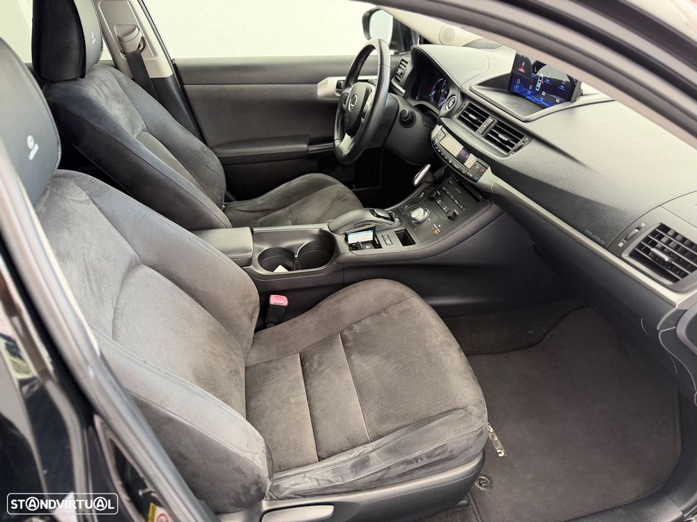 Lexus CT 200h 09 P.Dynamic - 29