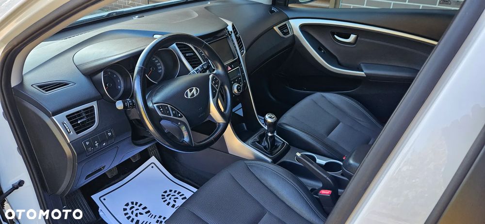 Hyundai i30 1.6 Fifa World Cup Edition - 22