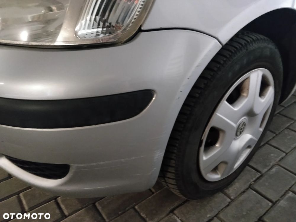Toyota Yaris 1.0 Base - 11
