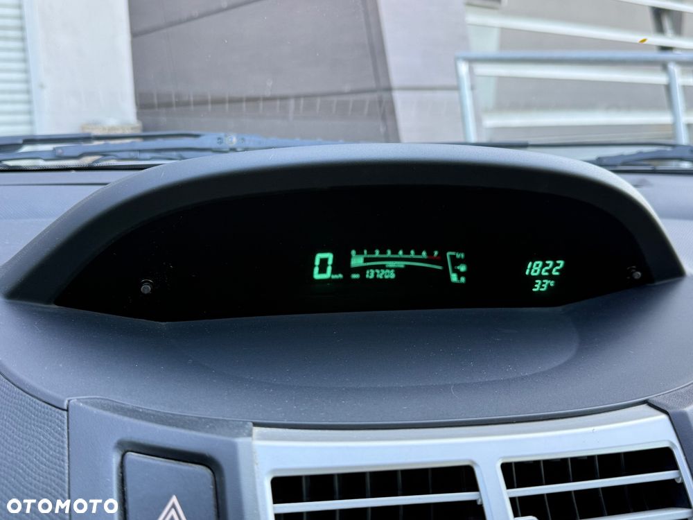 Toyota Yaris 1.3 Luna Premium - 33