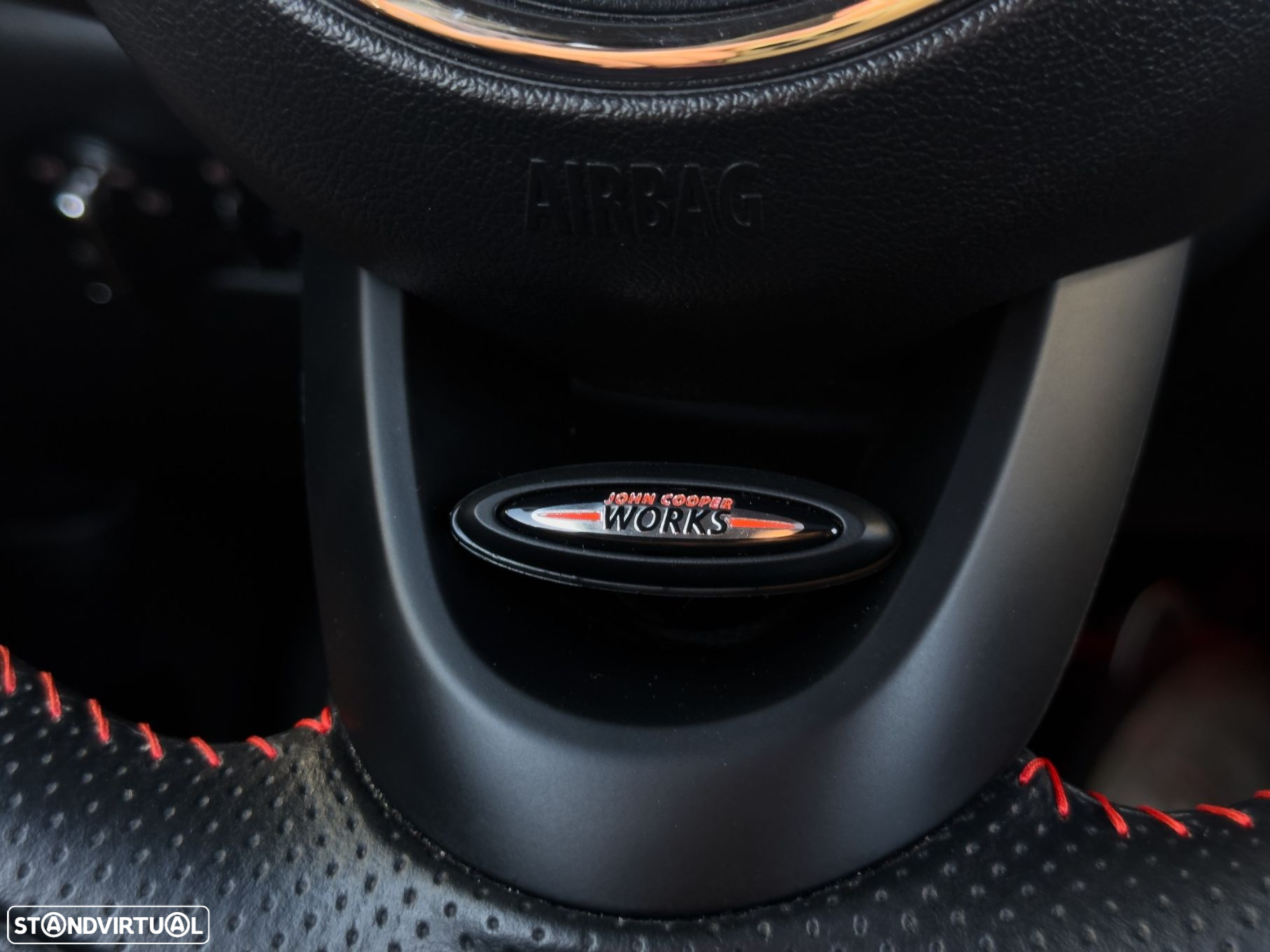 MINI 3 Portas John Cooper Works - 33