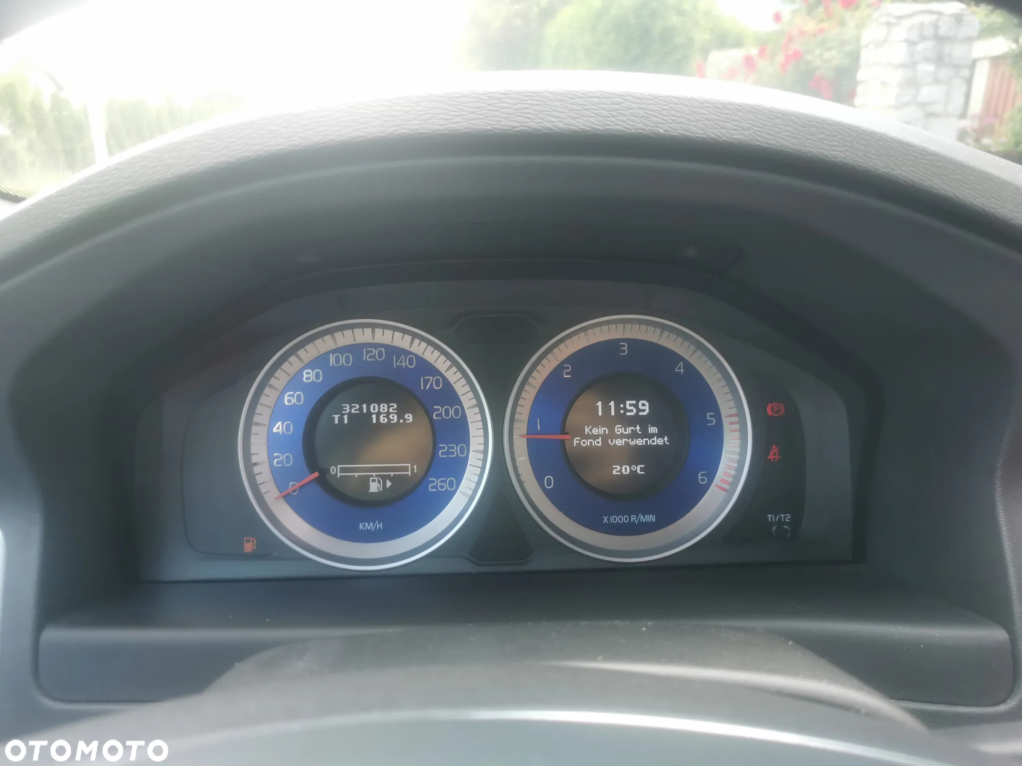 Volvo V70 D3 R-Design - 18