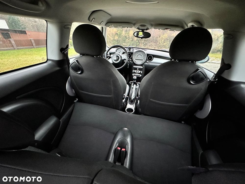 MINI Cooper Standard - 21