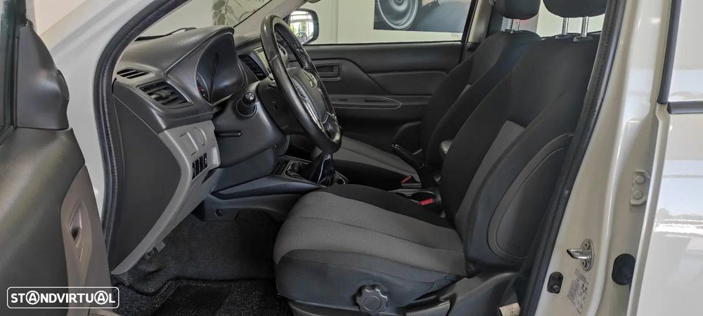 Mitsubishi L200 2.4 DI-D CD Invite 2WD - 17