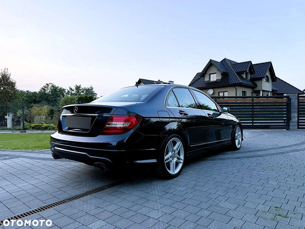 Mercedes-Benz Klasa C 350 CDI DPF (BlueEFFICIENCY) 7G-TRONIC Avantgarde - 7