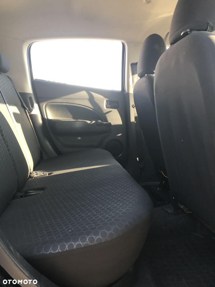 Mitsubishi Space Star 1.0 - 8