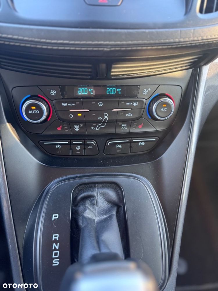 Ford Kuga - 32