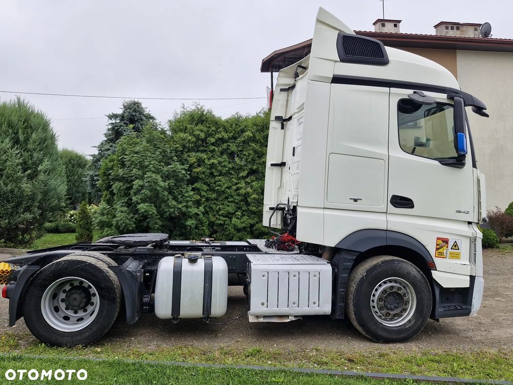 Mercedes-Benz ACTROS - 3