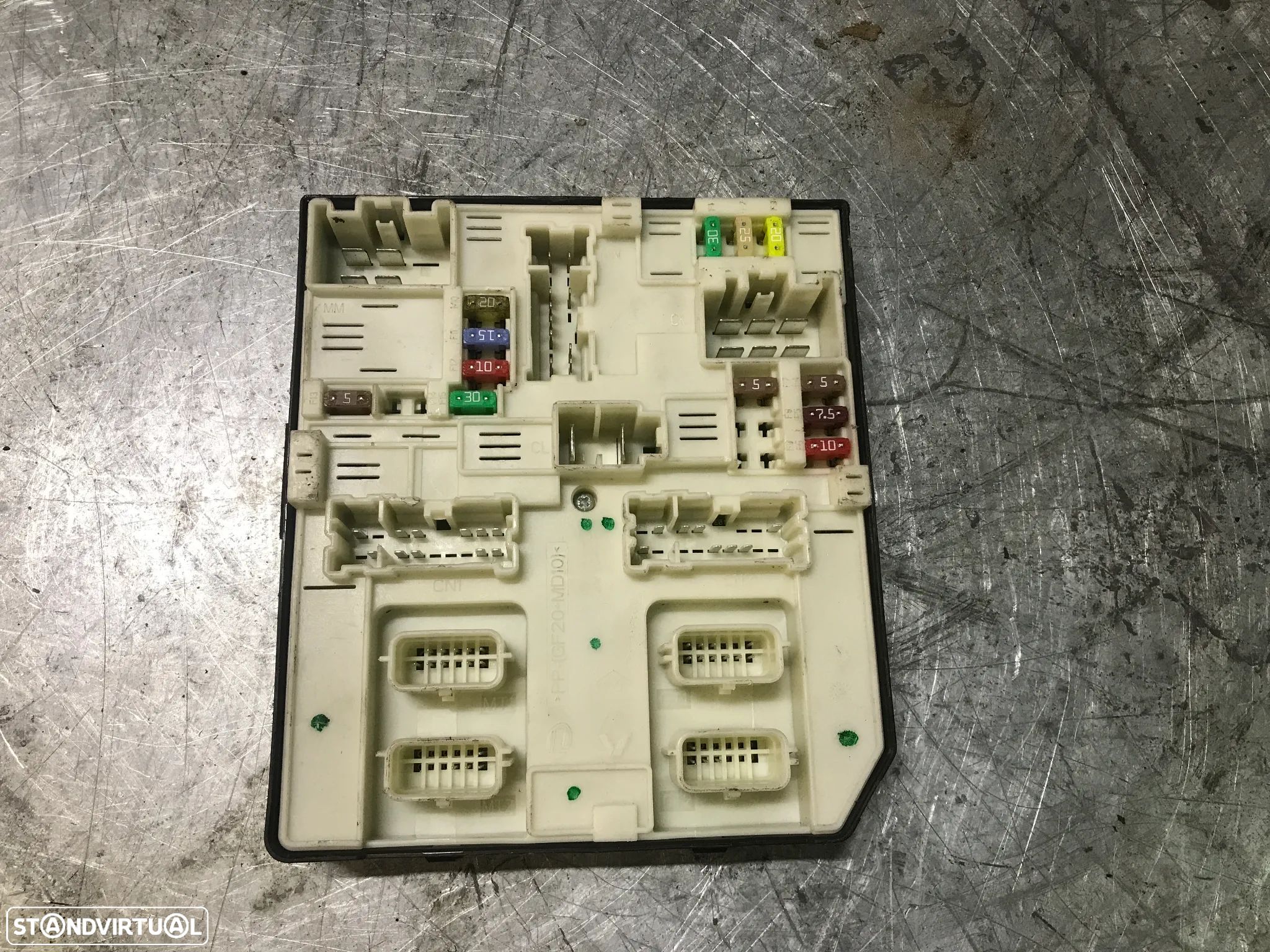 CAIXA DE FUSIVEIS USM RENAULT MASTER III / MOVANO B / NV400 REF. 284B62103R - 1