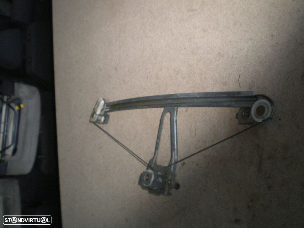 Elevador Manual S/REF0104 MERCEDES W124 1986 4P TD - 2