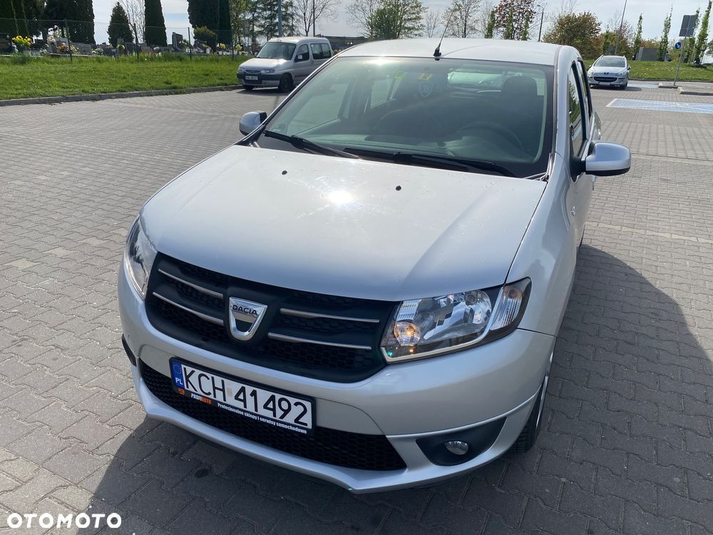 Dacia Sandero 1.2 16V 75 Laureate - 2